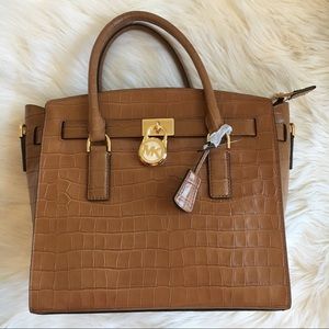 😍New! Michael Kors Satchel